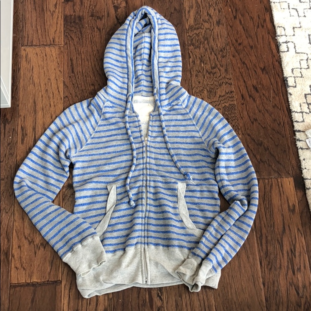 V::Room hoody